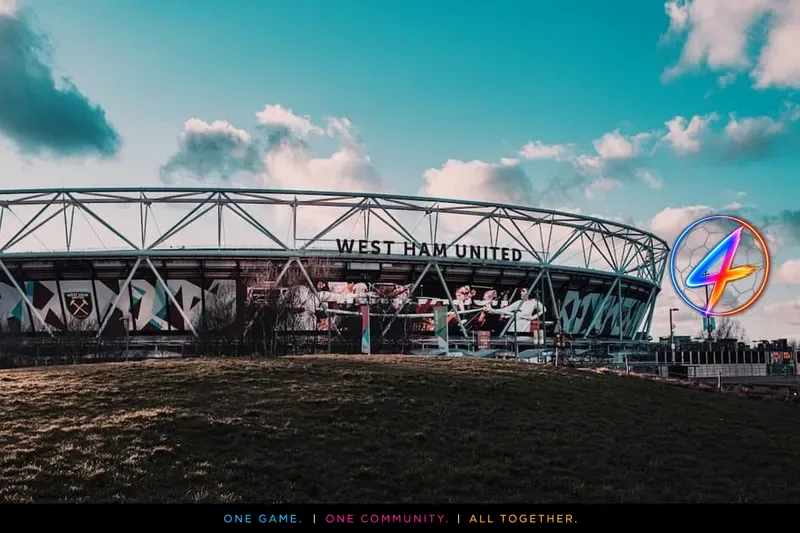 West Ham apunta al agente libre Adam Webster