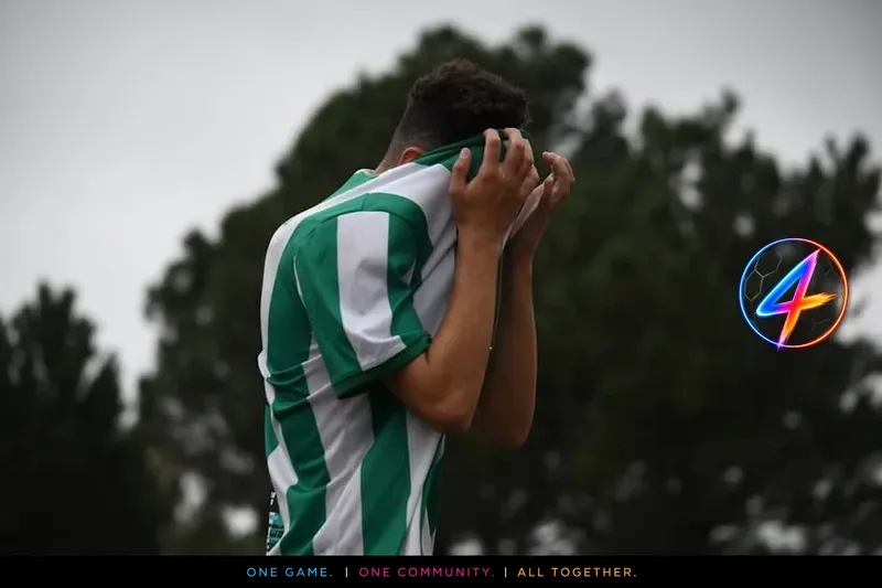 Ajax busca al delantero uruguayo Viñas y se topa con rivales españoles
