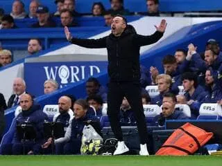 Roberto De Zerbi seguirá como entrenador del Tottenham pese al descenso