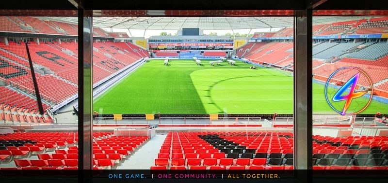 Leverkusen eye new coach as Dumfries cleared by Real