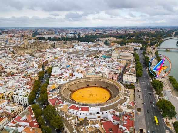 Sevilla FC locks Oso and Andrés Castrín to 2029