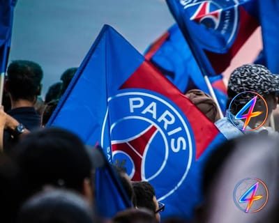 Le Paris Saint-Germain s'associe à l'attaquant du Barça Ferran Torres