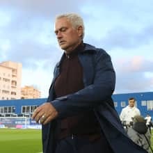 José Mourinho hints at possible continuation at Benfica