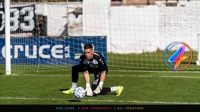 Dumfries backs Weghorst after heavy training clash with Geertruida