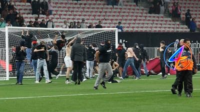 Les supporters de Nice envahissent l'Allianz Arena après le nul 0-0
