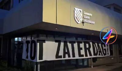 Willem II-fans hangen spandoeken in Volendam voor play-offduel