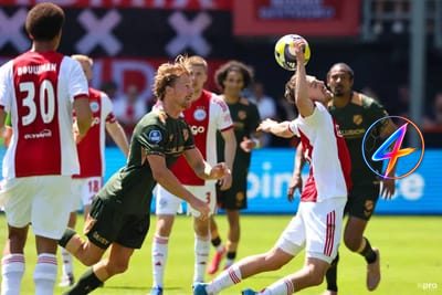 Cruijff opgelucht: Ajax gaat door dankzij penaltystop van Paes en El Karouani